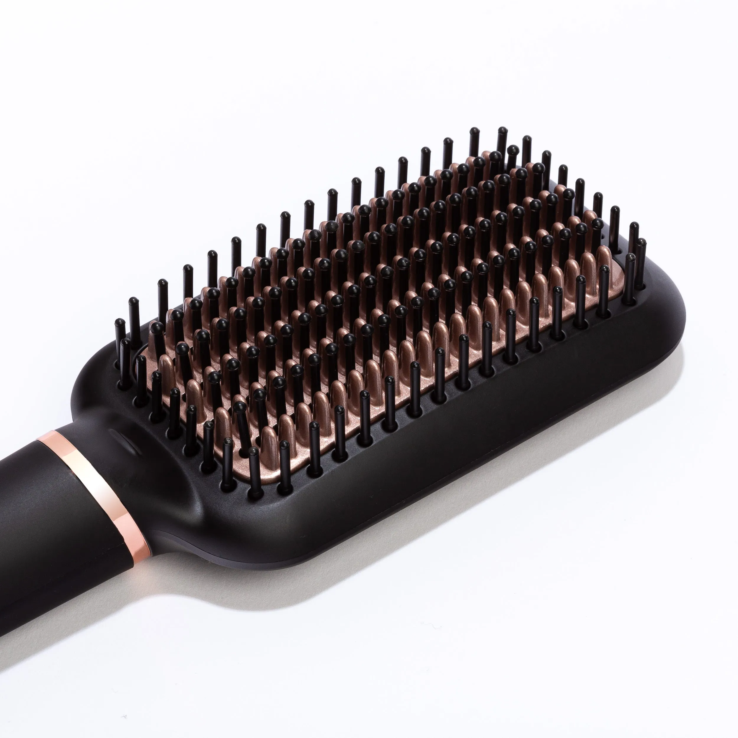 Anti-Frizz Smoothing Brush