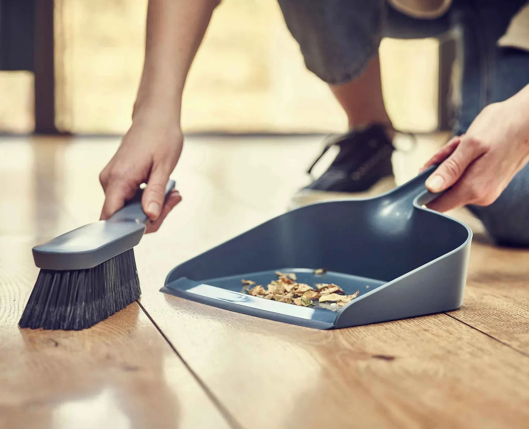 CleanStore Blue Wall-mounted Dustpan & Brush