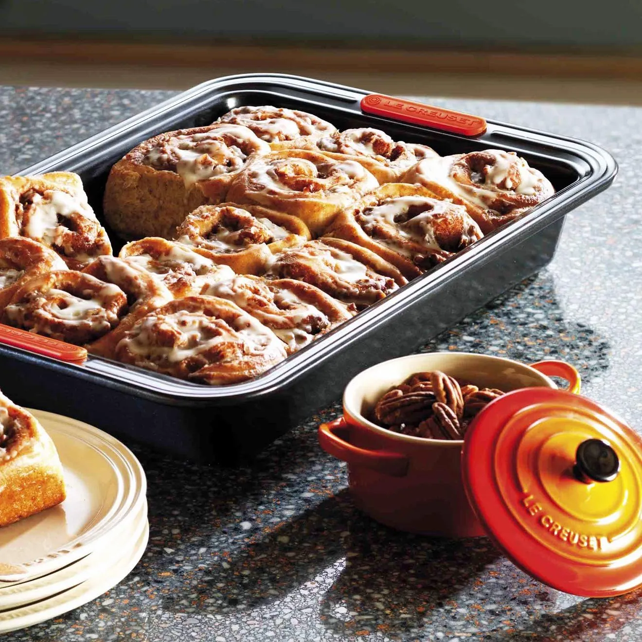 Le Creuset Toughened Nonstick Rectangular Cake Tin