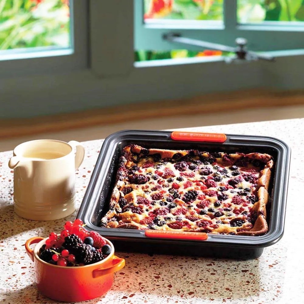 Le Creuset Toughened Nonstick Square Cake Tin