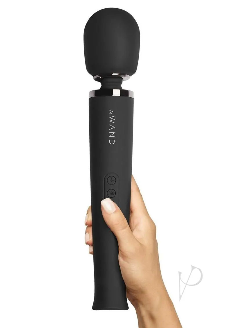 Le Wand Matte Black Massager