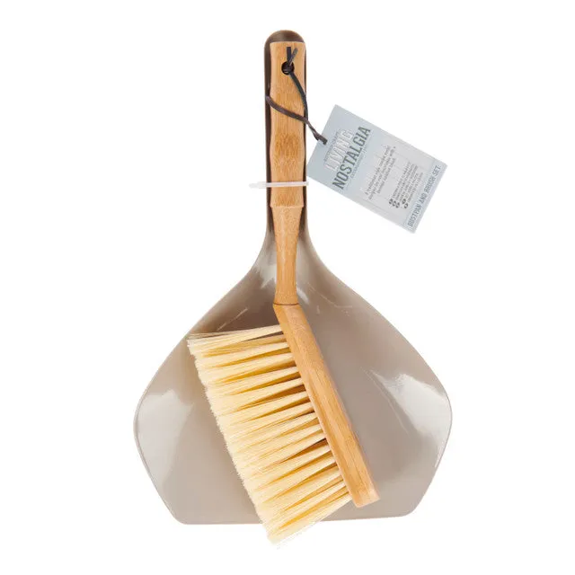 Living Nostalgia Traditional Dustpan and Brush Set