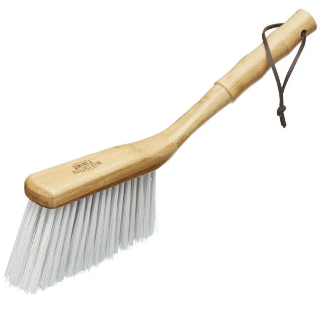 Living Nostalgia Traditional Dustpan and Brush Set