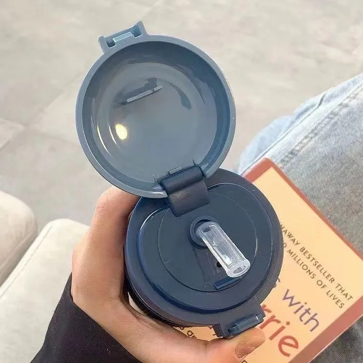 Simple solid color vacuum cup