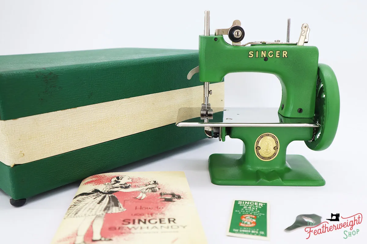 Singer Sewhandy Model 20 - Fully Restored in 'Peter Pan Green'